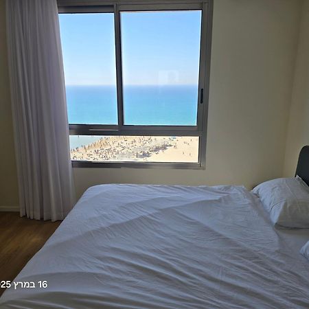 Apartamento בניין אלמוג - מגדל הים Haifa Exterior foto