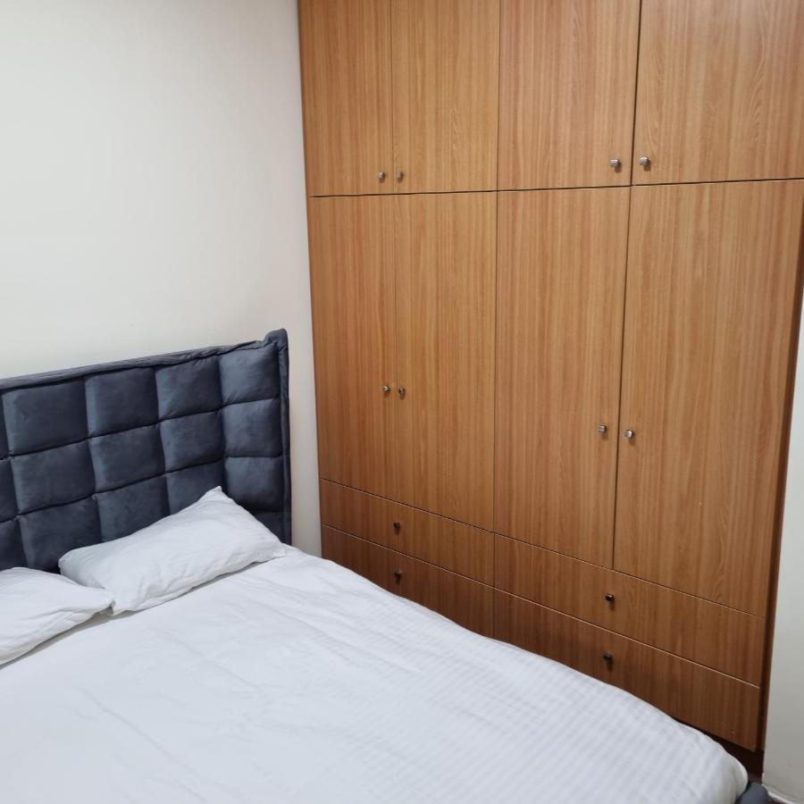 Apartamento בניין אלמוג - מגדל הים Haifa Exterior foto