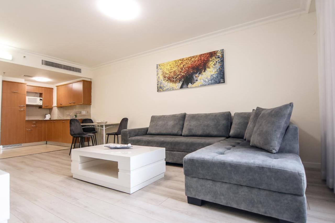 Apartamento בניין אלמוג - מגדל הים Haifa Exterior foto
