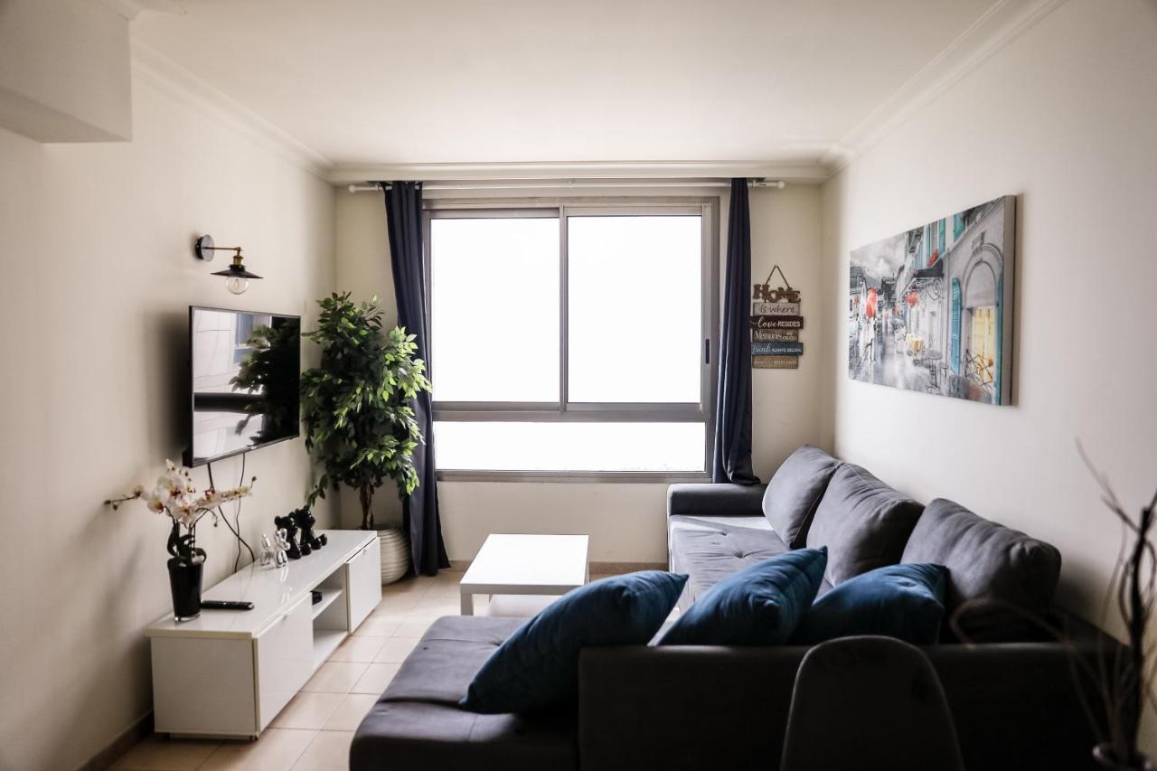 Apartamento בניין אלמוג - מגדל הים Haifa Exterior foto