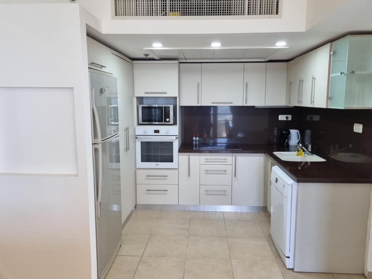 Apartamento בניין אלמוג - מגדל הים Haifa Exterior foto